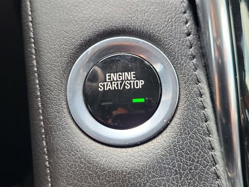 Used 2016 Cadillac Escalade Luxury AWD/4WD image 22