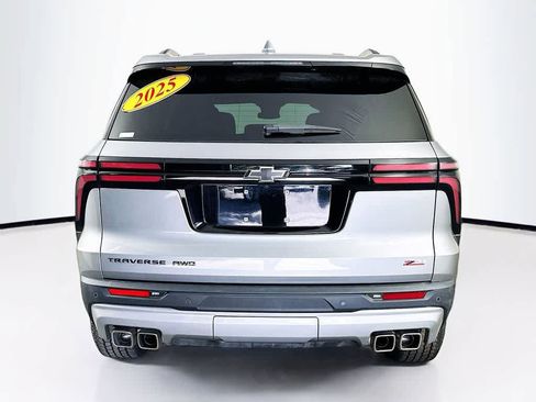 Used 2025 Chevrolet Traverse Z71 AWD/4WD image 5