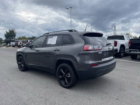 Used 2020 Jeep Cherokee Latitude Plus image 5