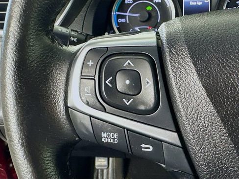 Used 2015 Toyota Camry SE FWD image 9