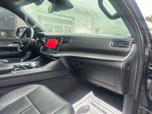 Used 2022 Jeep Wagoneer Series II w/ Premium Group I image 13