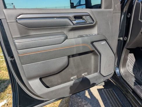 Used 2024 GMC Sierra 2500 AT4 w/ AT4 Premium Plus Package image 11