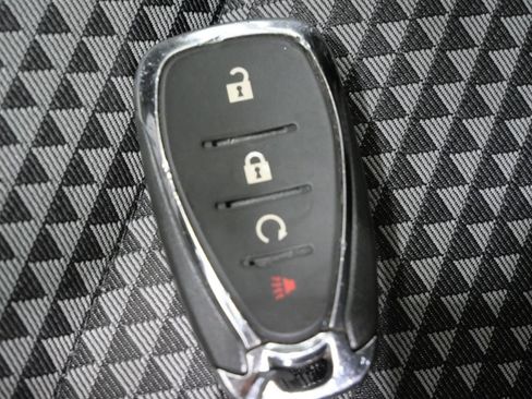 Used 2025 Chevrolet Trax LT FWD image 27