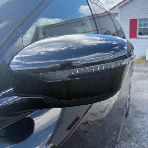 Used 2018 Nissan Pathfinder SV AWD/4WD image 10