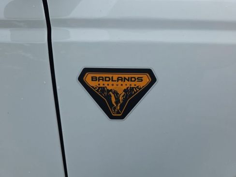 Used 2025 Ford Bronco Badlands AWD/4WD image 5