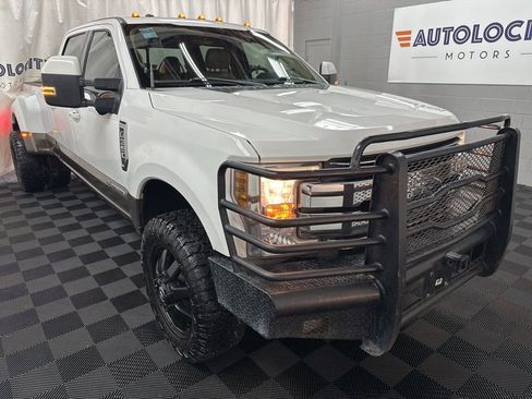 Used 2018 Ford F350 Lariat w/ Lariat Ultimate Package AWD/4WD image 2