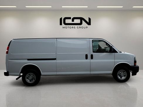 Used 2023 Chevrolet Express 2500 Work Van w/ Driver Convenience Package image 6