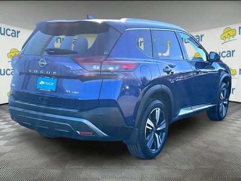 Used 2023 Nissan Rogue SL w/ SL Premium Package image 6