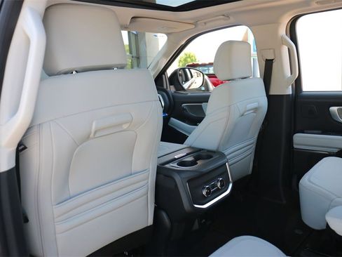 New 2025 Ford Expedition Platinum w/ Driver's Package image 22