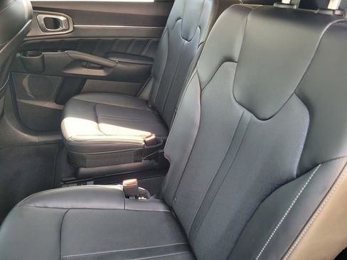 Used 2021 Kia Sorento SX image 13