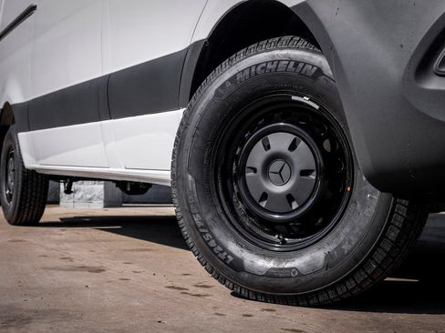 Used 2026 Mercedes-Benz Sprinter 2500 image 7
