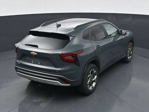 Used 2025 Chevrolet Trax LT FWD image 28