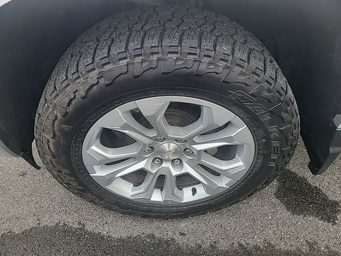 Certified 2022 Chevrolet Silverado 1500 LTZ w/ LTZ Convenience Package II image 12