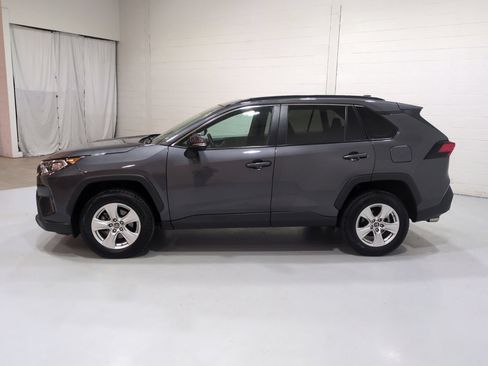 Used 2019 Toyota RAV4 XLE w/ Convenience Package AWD/4WD image 6