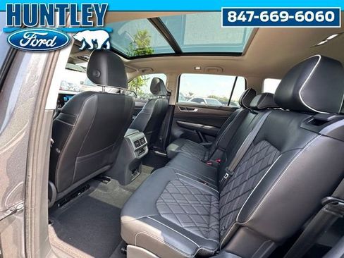 Used 2024 Volkswagen Atlas SEL Premium R-Line image 15