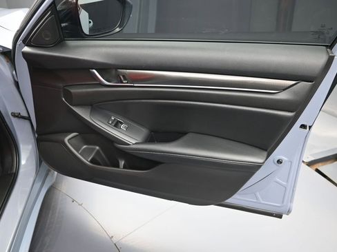 Used 2022 Honda Accord Sport image 34