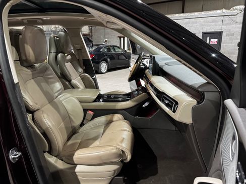 Used 2020 Lincoln Aviator Reserve w/ Equipment Group 202A AWD/4WD image 25