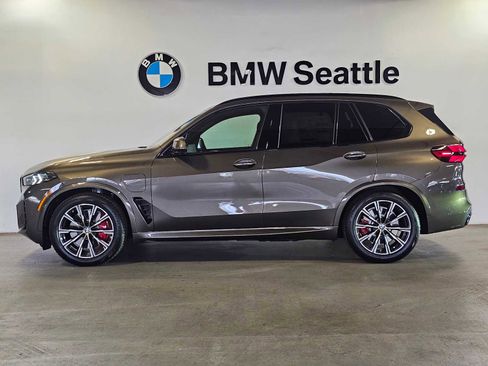 New 2026 BMW X5 xDrive50e w/ Executive Package AWD/4WD image 3