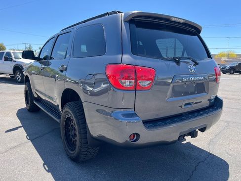 Used 2014 Toyota Sequoia SR5 AWD/4WD image 8