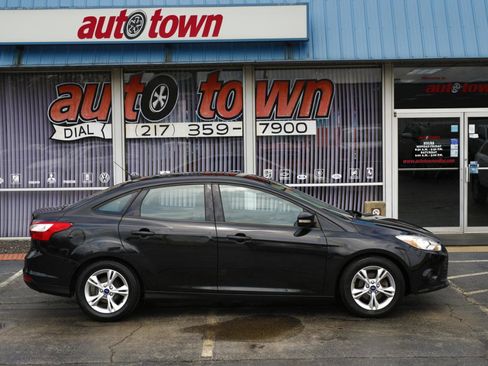 Used 2014 Ford Focus SE FWD image 19