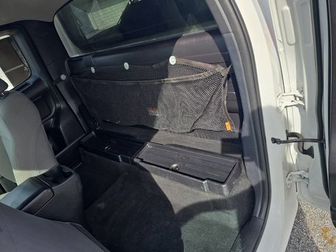 Used 2019 Toyota Tacoma SR image 29