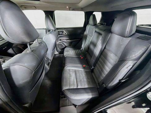 Used 2022 Mitsubishi Outlander SE AWD/4WD image 25