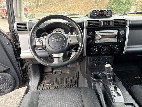 Used 2007 Toyota FJ Cruiser Base image 17