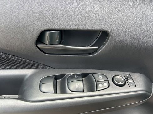 New 2025 Nissan Kicks Play S image 12