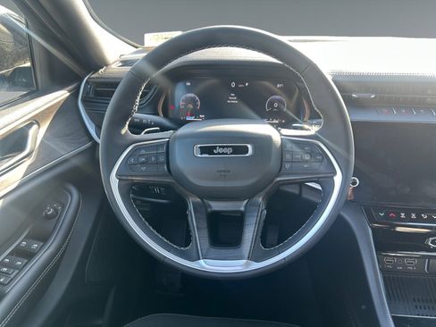 New 2026 Jeep Grand Cherokee Altitude RWD image 12