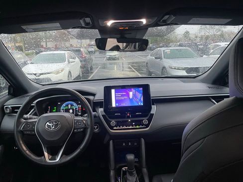 Used 2023 Toyota Corolla Cross XSE w/ Convenience Package image 5