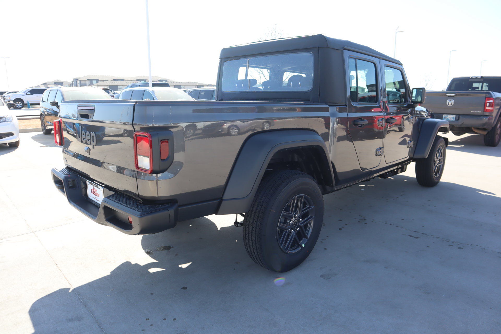 New 2026 Jeep Gladiator Sport AWD/4WD image 19