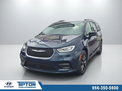 Used 2025 Chrysler Pacifica Limited