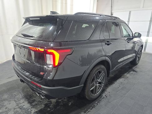 Used 2025 Ford Explorer ST AWD/4WD image 4