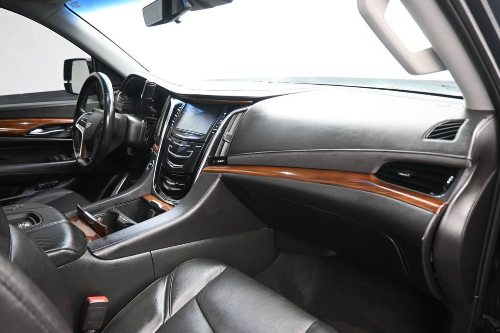 Used 2017 Cadillac Escalade ESV Premium Luxury AWD/4WD image 58