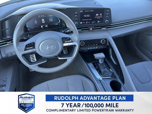 Used 2025 Hyundai Elantra Sport FWD image 13