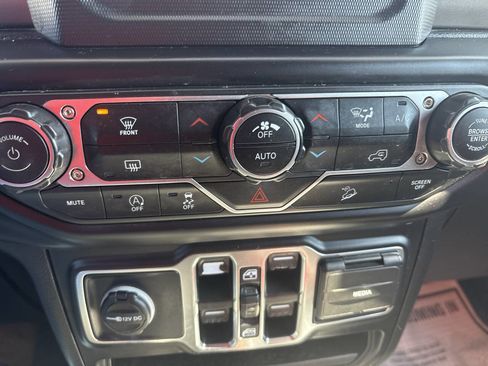 Used 2019 Jeep Wrangler Unlimited Sport S image 19