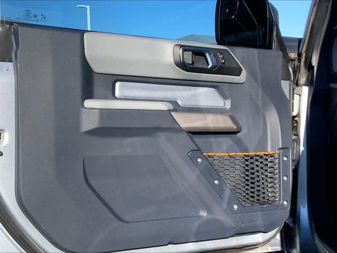 Used 2023 Ford Bronco Badlands image 44