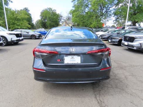 Used 2024 Honda Civic Touring image 5