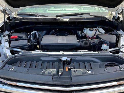 Used 2022 Chevrolet Silverado 1500 High Country w/ Technology Package image 33