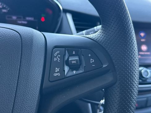 Used 2020 Chevrolet Trax LT AWD/4WD image 25