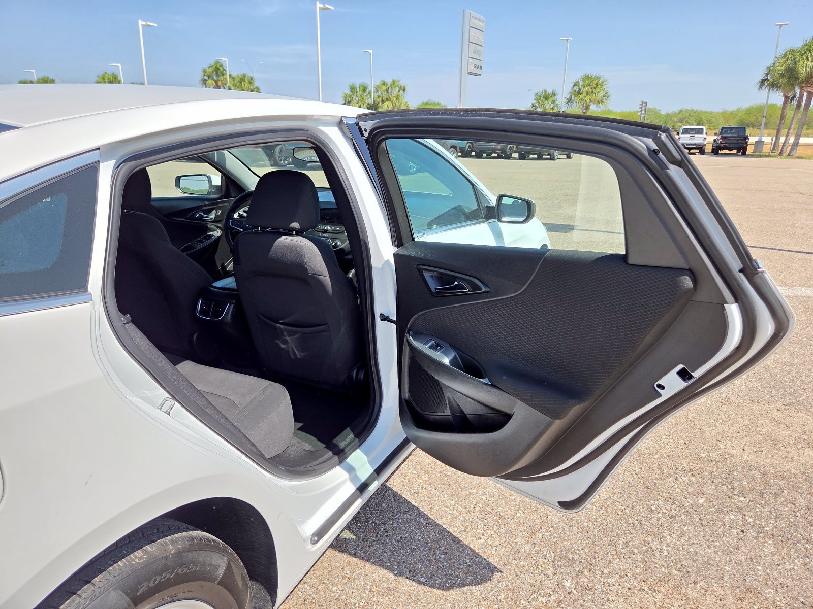 Used 2024 Chevrolet Malibu LT FWD image 20