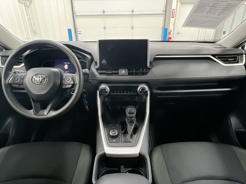Used 2024 Toyota RAV4 LE AWD/4WD image 10