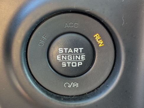 Used 2018 Jeep Wrangler Sport AWD/4WD image 21