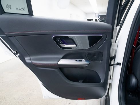 Used 2024 Mercedes-Benz GLC 43 AMG 4MATIC image 19