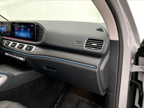 Used 2026 Mercedes-Benz GLS 450 4MATIC image 20