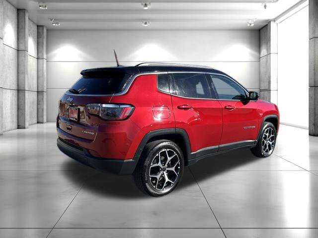 Used 2025 Jeep Compass Limited AWD/4WD image 7