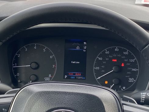 Certified 2024 Toyota Corolla SE w/ SE Package FWD image 19