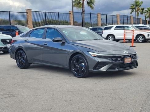 New 2026 Hyundai Elantra SEL Sport FWD image 30