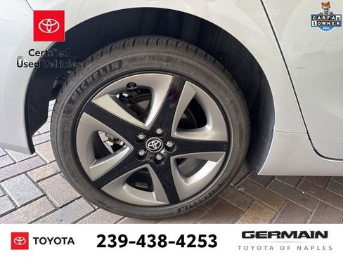 Used 2021 Toyota Prius XLE image 10