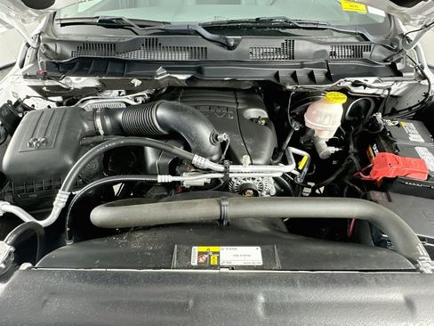 Used 2018 RAM 1500 Express RWD image 31